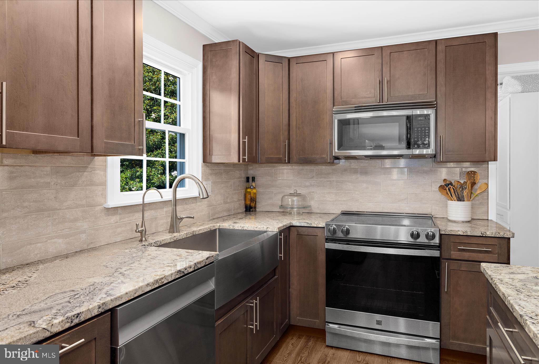1379 Old Water Oak Point Road Pasadena, MD 21122 - Photo 20 of 82