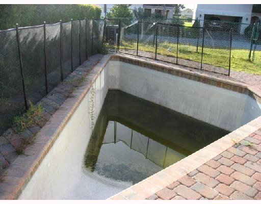 2006 Little Torch Street Riviera Beach, FL 33407 - Photo 4 of 7 Additional Photo