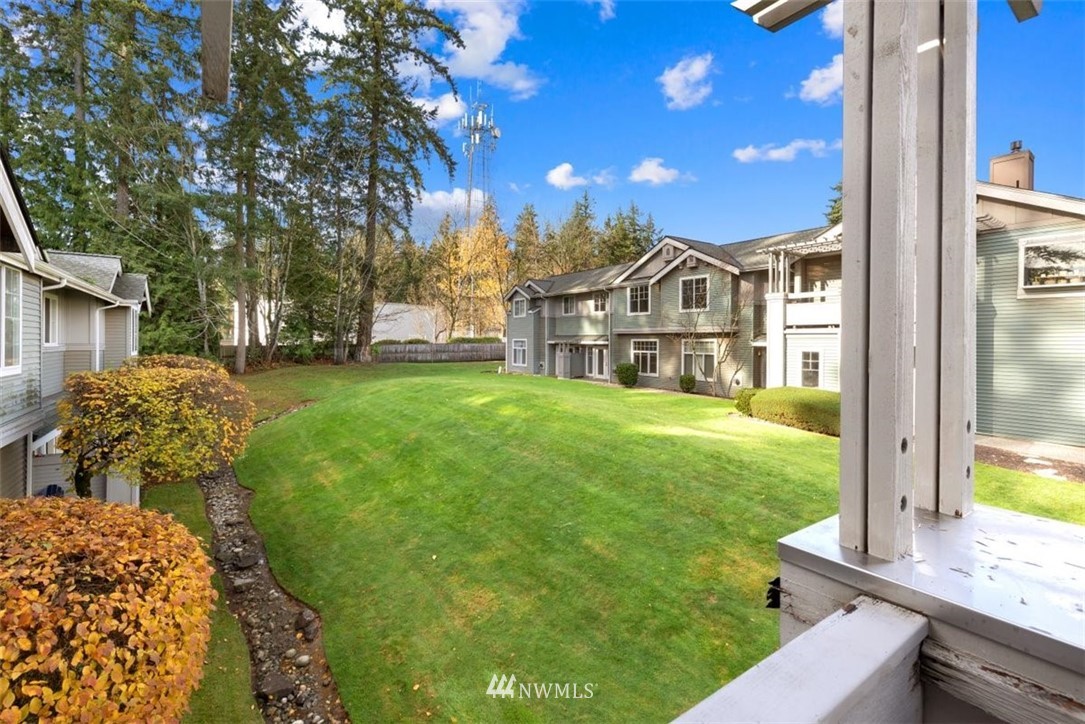 22709 4th Avenue West, Unit 105 Bothell, WA 98021 - Photo 12 of 32 a front view of a house with garden