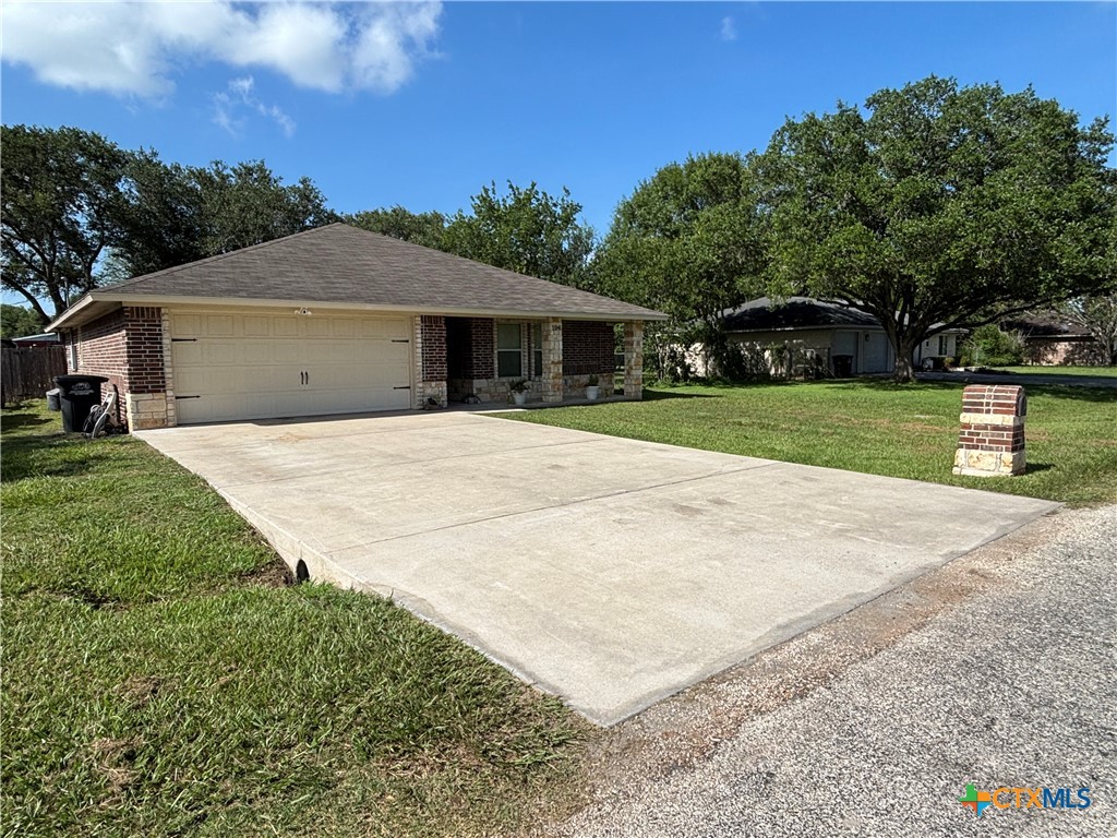 106 Owl Road Victoria, TX 77905 - Photo 2 of 32 Gallery Image 2
