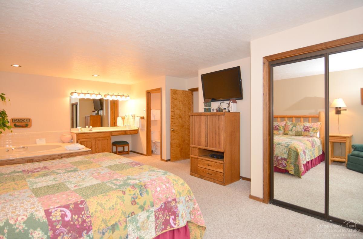 57328 Beaver Ridge Loop, Unit 13D2 Sunriver, OR 97707 - Photo 18 of 22 Additional Photo