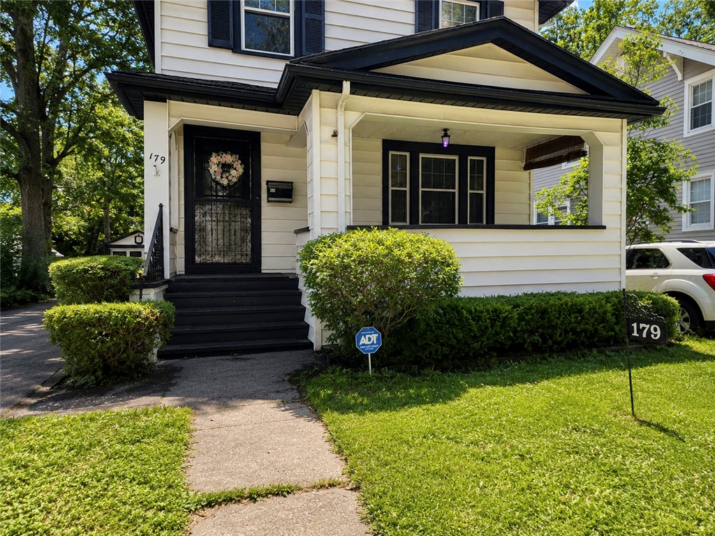 179 Roxborough Road Rochester, NY 14619 - Photo 2 of 35