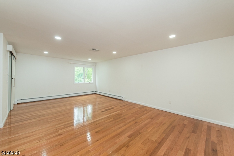 19 Matthew Road Wayne, NJ 07470 - Photo 16 of 24