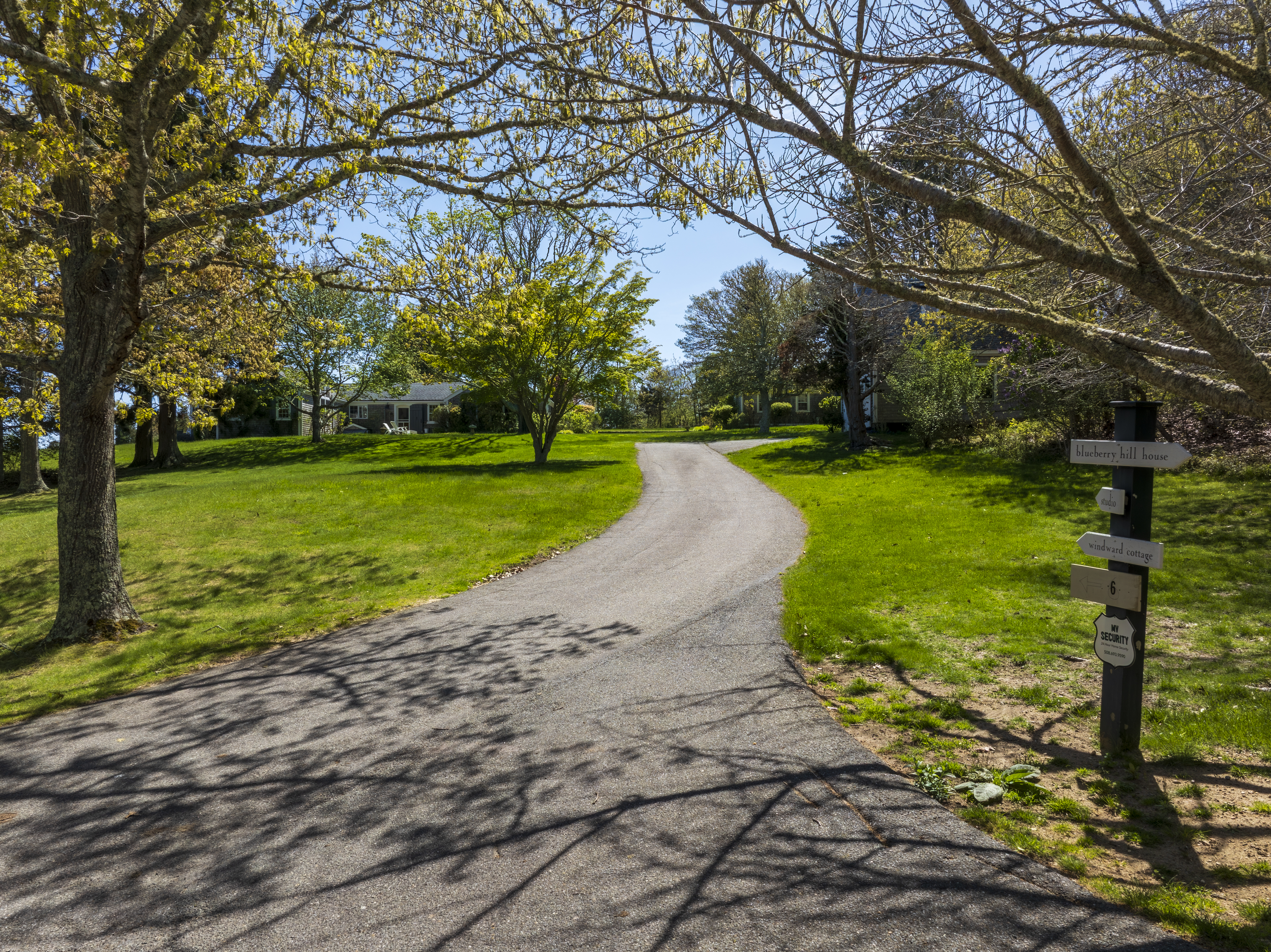 6 Wakeman Road Chilmark, MA 02535 - Photo 51 of 51 Driveway