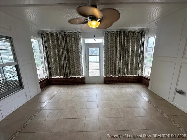 a view of a entryway of a building