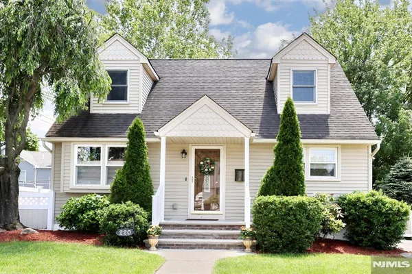$649,900 | 220 New Jersey Avenue, Bergenfield, NJ 07621