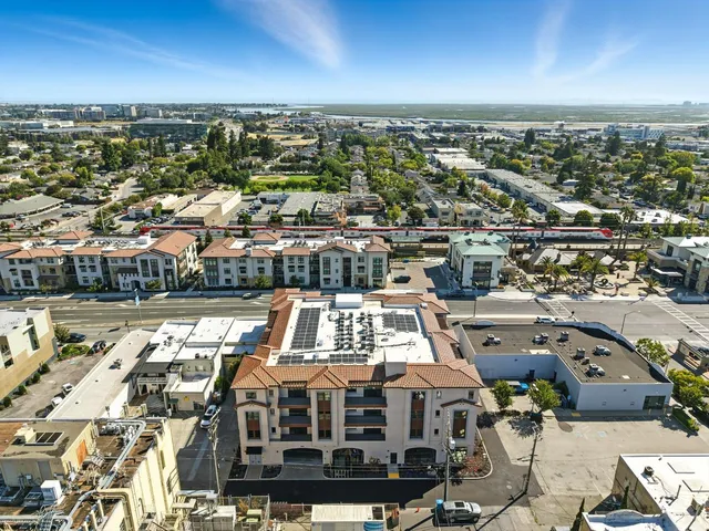 $1,490,000 | 560 El Camino Real, Unit 406, San Carlos, CA 94070