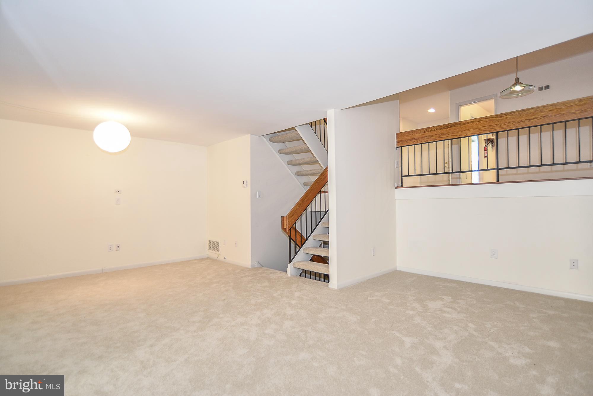 11634 Newbridge Court Reston, VA 20191 - Photo 8 of 25 Family Room