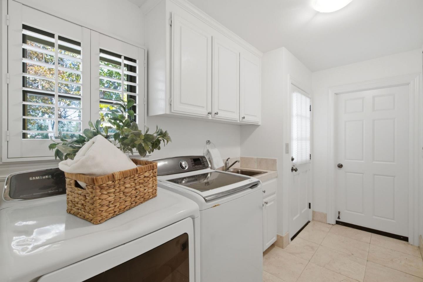 306 Walsh Road Atherton, CA 94027 - Photo 32 of 74