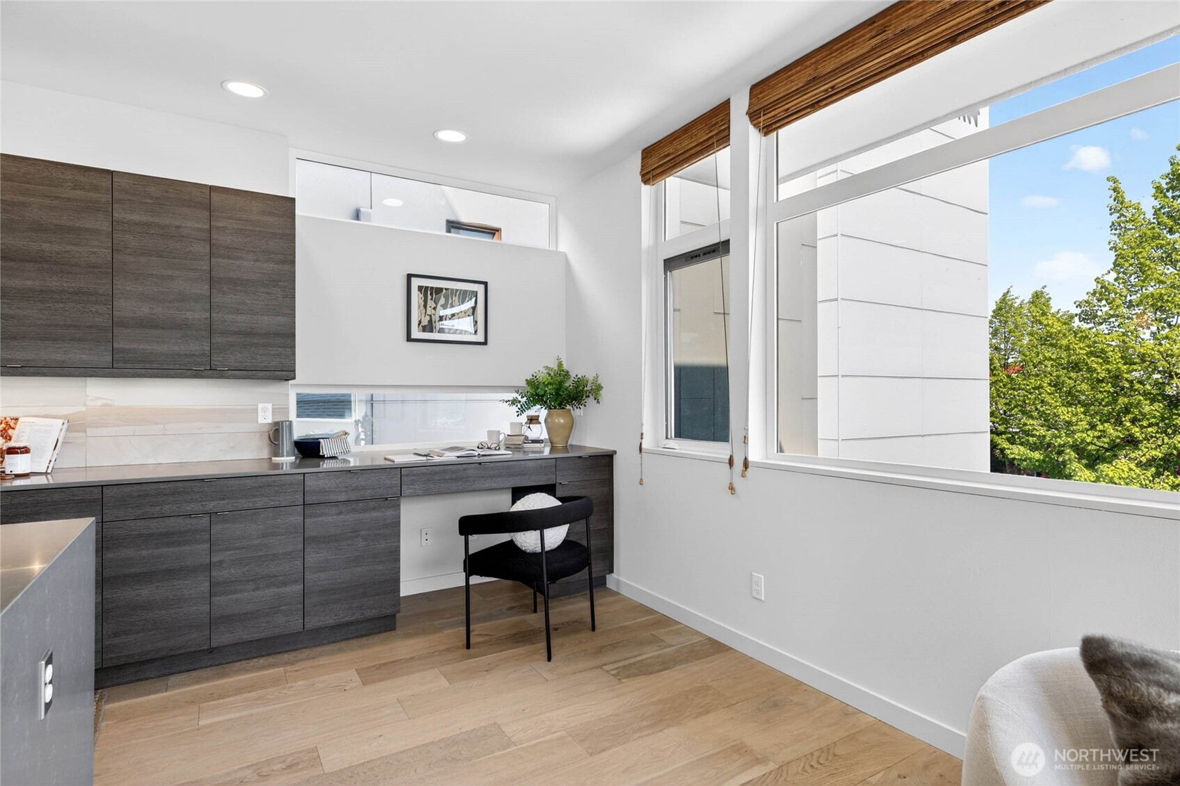 4153 California Avenue Southwest Seattle, WA 98116 - Photo 10 of 31