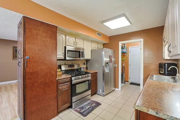 $309,900 | 4453 Bell Lane, Hanover Park, IL 60133