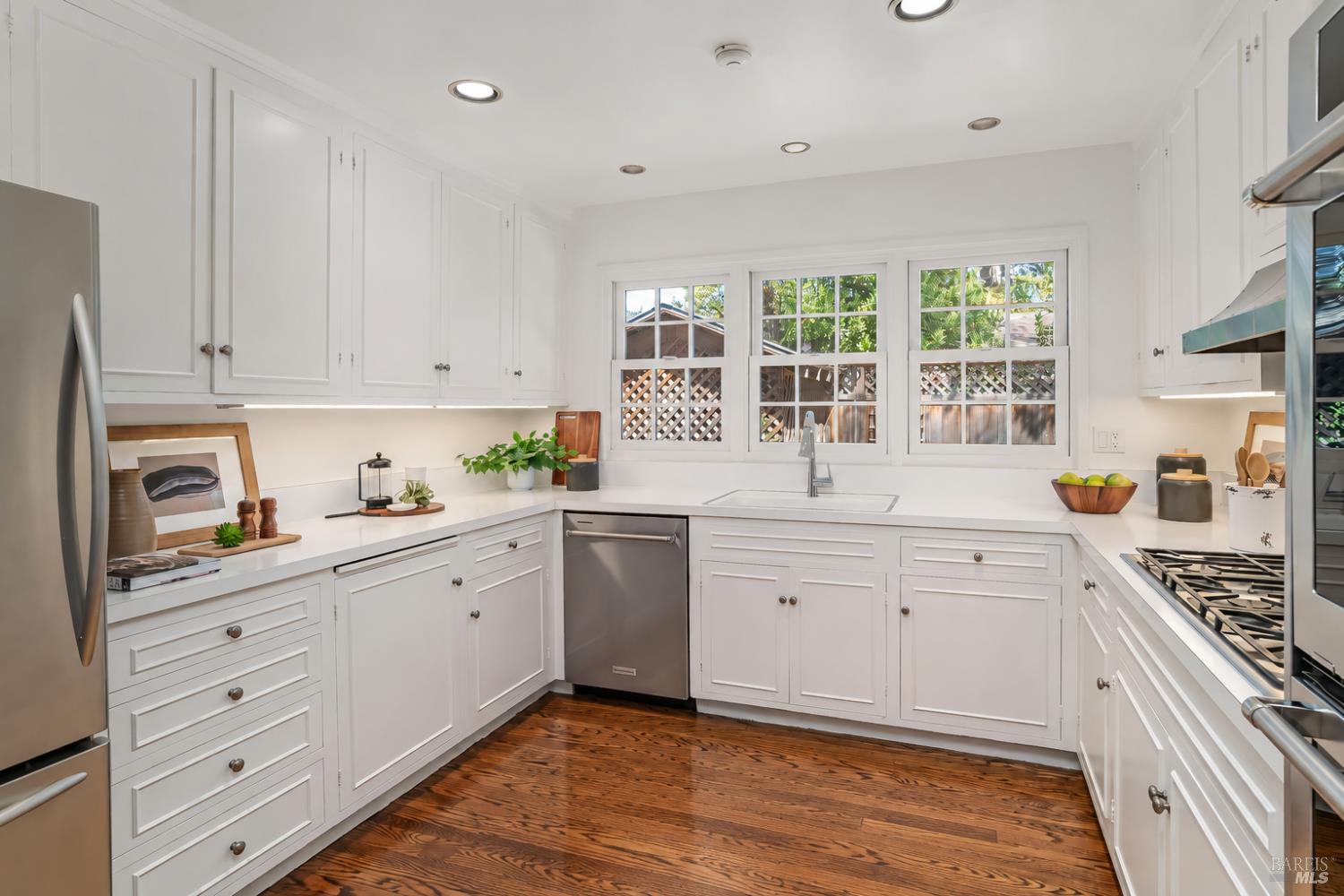 7 Locksly Lane San Rafael, CA 94901 - Photo 17 of 44 Gallery Image 17