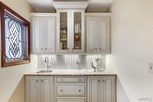 $499,000 | 15 Webster Oaks Drive, St. Louis, MO 63119