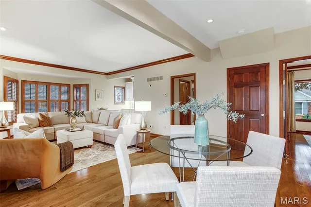 $499,000 | 15 Webster Oaks Drive, St. Louis, MO 63119