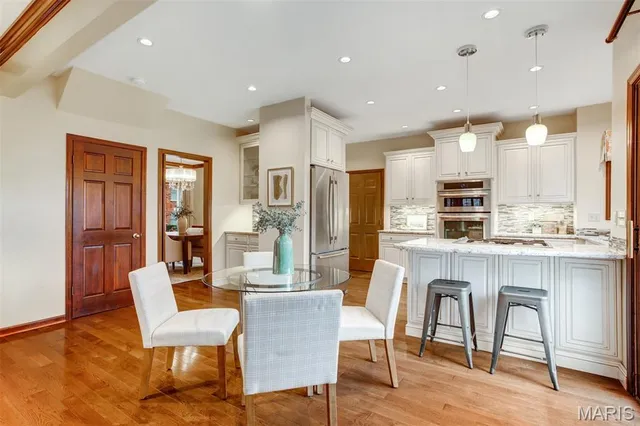 $499,000 | 15 Webster Oaks Drive, St. Louis, MO 63119