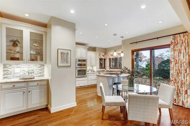 $499,000 | 15 Webster Oaks Drive, St. Louis, MO 63119