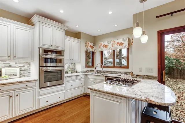 $499,000 | 15 Webster Oaks Drive, St. Louis, MO 63119