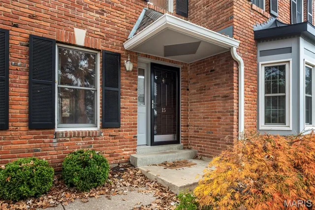 $499,000 | 15 Webster Oaks Drive, St. Louis, MO 63119