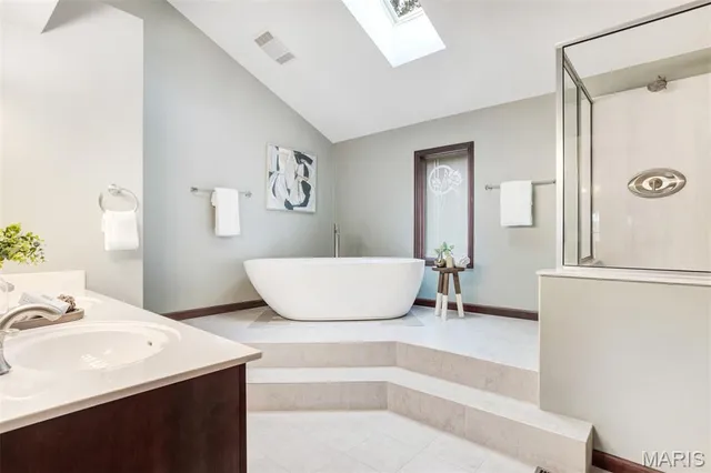 $499,000 | 15 Webster Oaks Drive, St. Louis, MO 63119