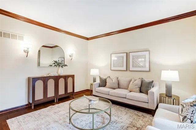 $499,000 | 15 Webster Oaks Drive, St. Louis, MO 63119