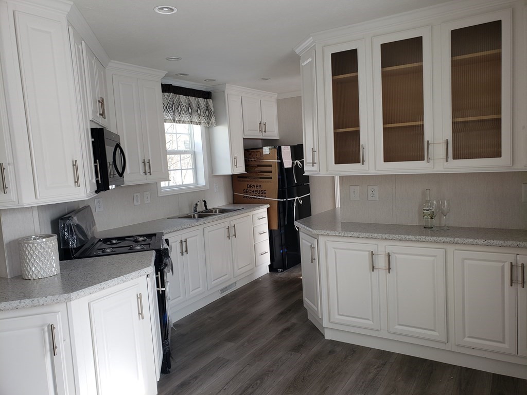 17 Timber Lane Wareham, MA 02576 - Photo 4 of 28 Gallery Image 4