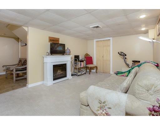 61 Locust Street Middleton, MA 01949 - Photo 28 of 37 Gallery Image 28