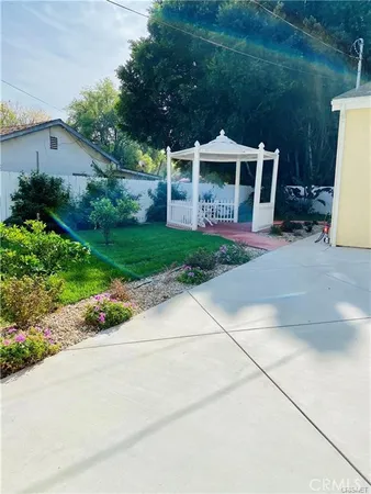 $6,500 | 19238 Arminta Street, Reseda, CA 91335