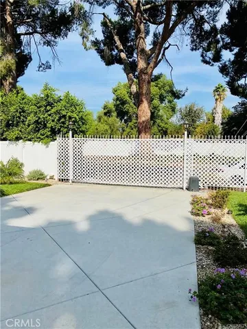 $6,000 | 19238 Arminta Street, Reseda, CA 91335