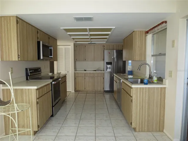 $2,600 | 1951 Sweetgum Place, Palm Harbor, FL 34684