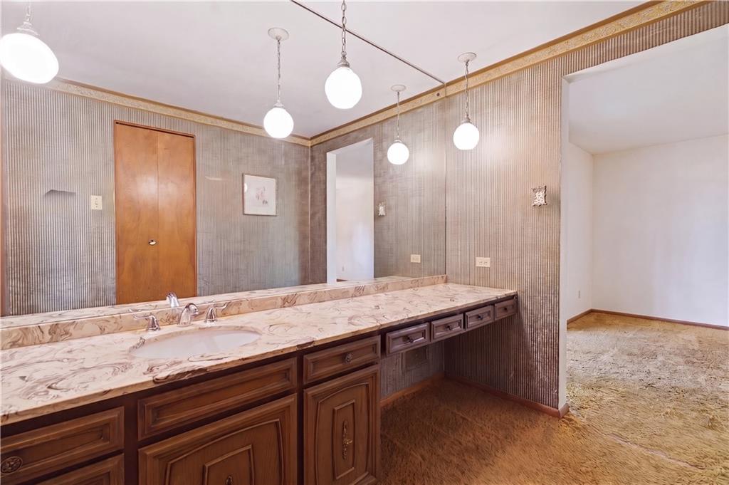 480 Herbst Manor Road Coraopolis, PA 15108 - Photo 24 of 50