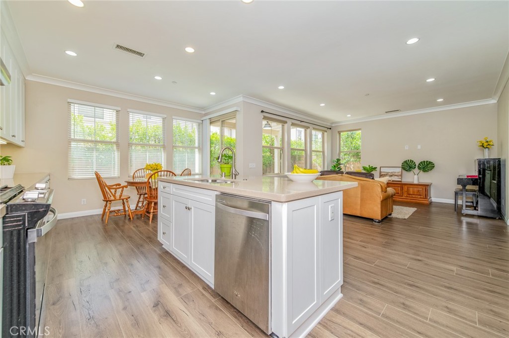 167 Overbrook Irvine, CA 92620 - Photo 11 of 24