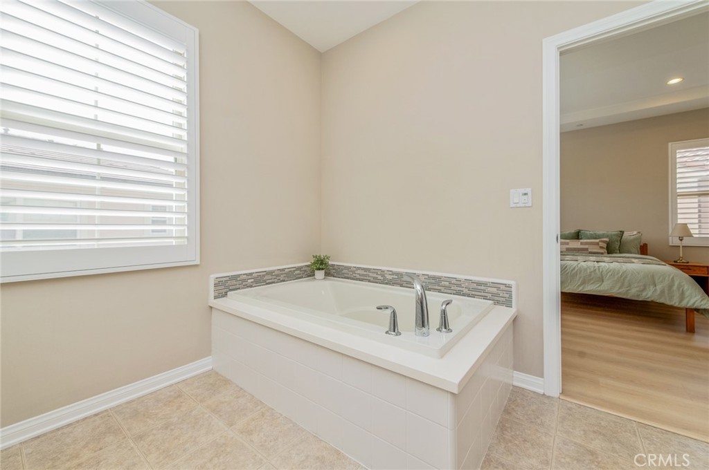 167 Overbrook Irvine, CA 92620 - Photo 20 of 24