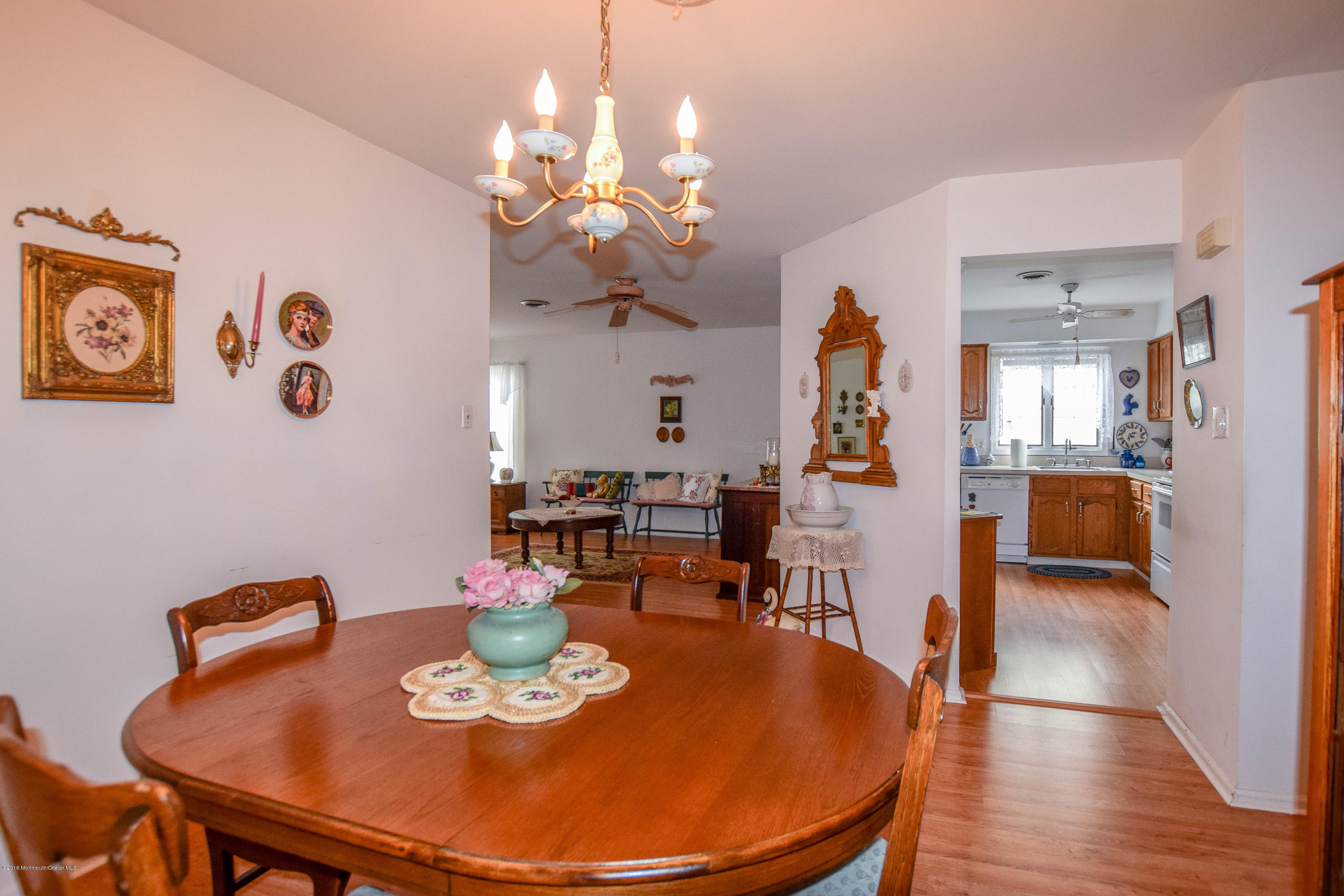 64 Sycamore Access Road Manahawkin, NJ 08050 - Photo 7 of 20 dining36