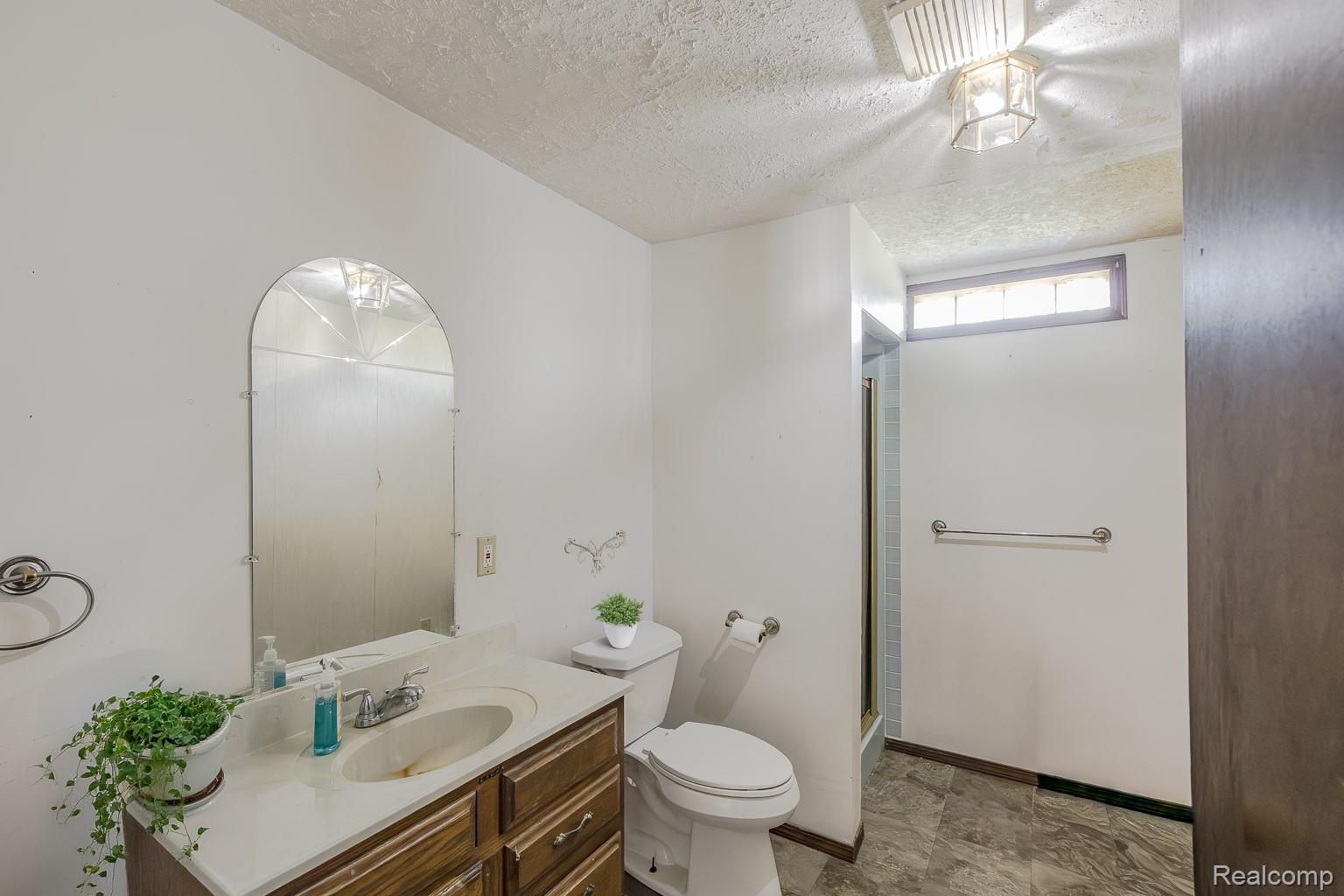 9635 South Ortonville Road Clarkston, MI 48348 - Photo 20 of 28