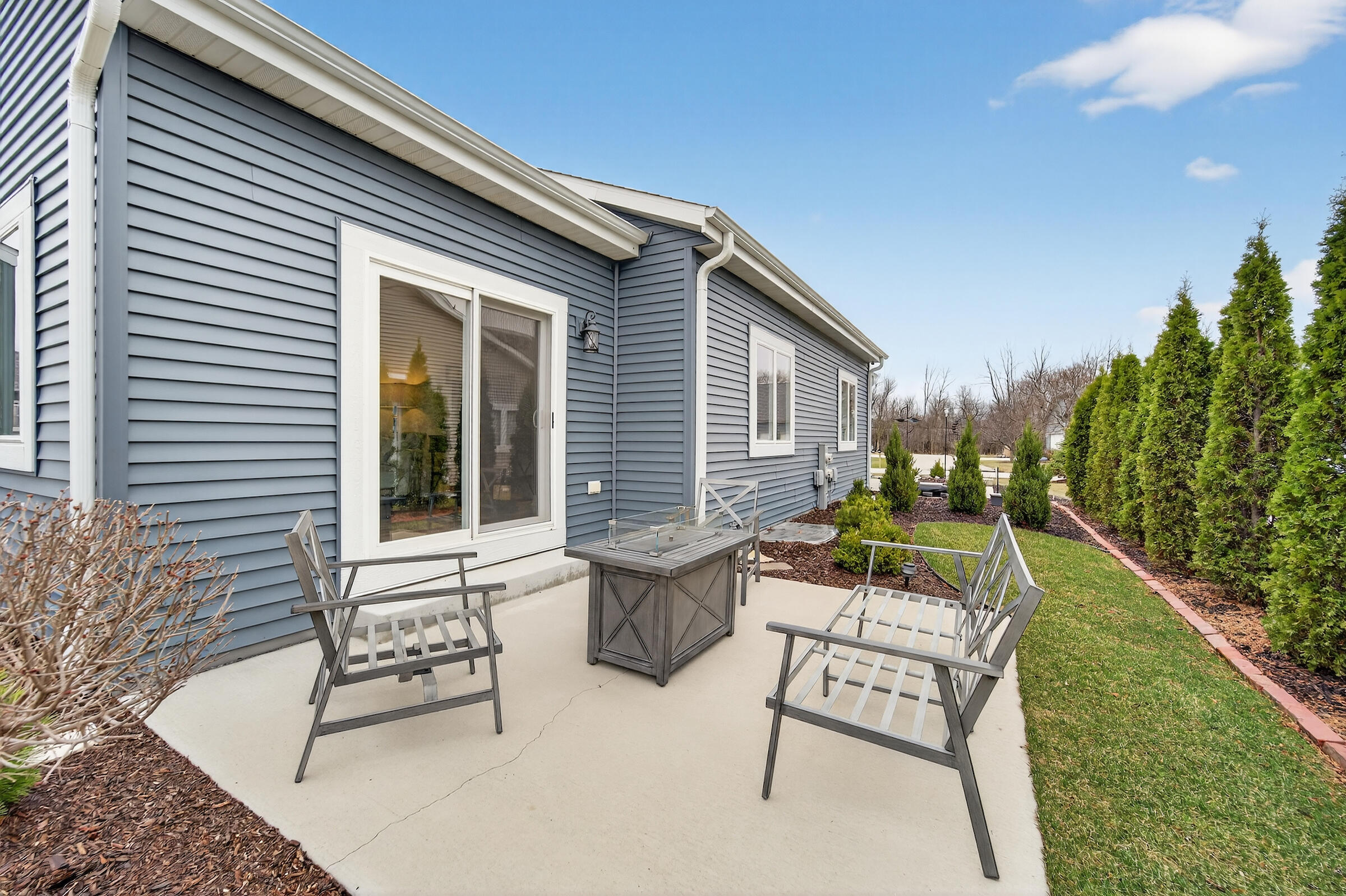 W206N16159 Stonebrook Drive Jackson, WI 53037 - Photo 5 of 23 Patio
