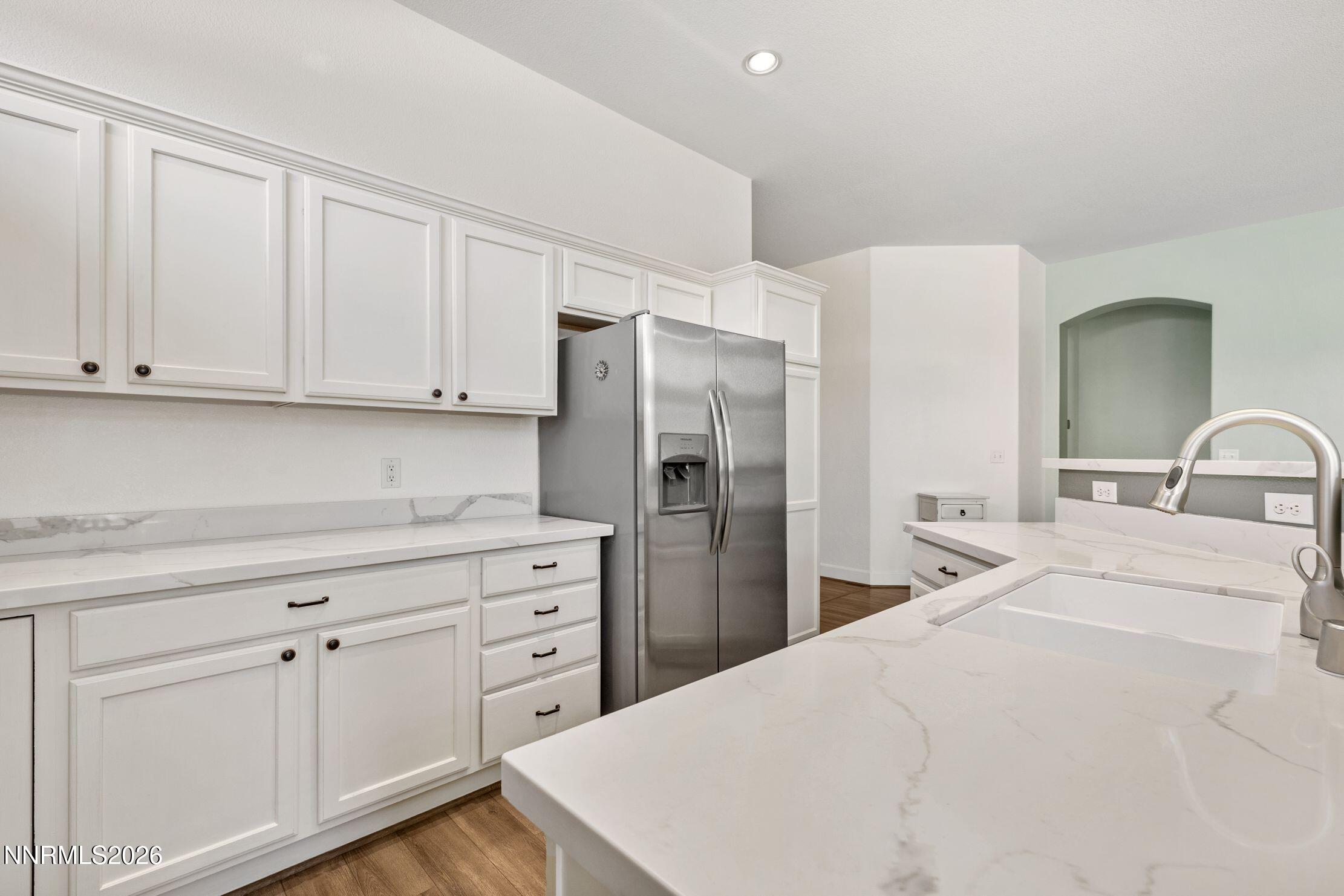 1064 Ridgefield Drive Carson City, NV 89706 - Photo 6 of 27 Kitchen