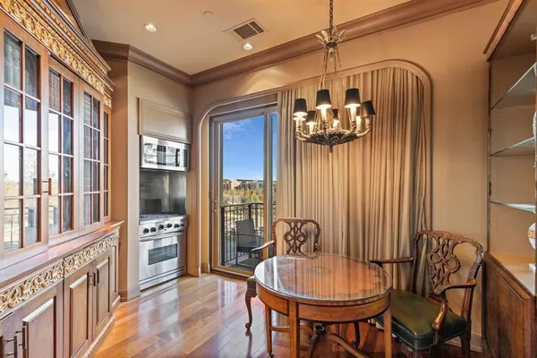 $2,650 | 5320 East Mockingbird Lane, Unit L302, Dallas, TX 75206