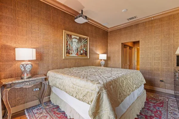 $2,650 | 5320 East Mockingbird Lane, Unit L302, Dallas, TX 75206