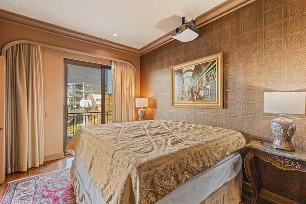 $2,650 | 5320 East Mockingbird Lane, Unit L302, Dallas, TX 75206