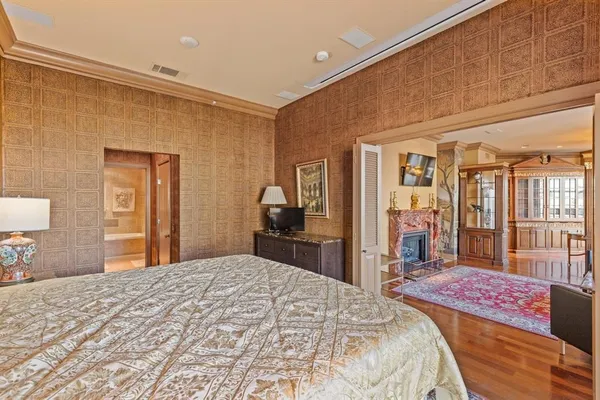 $2,650 | 5320 East Mockingbird Lane, Unit L302, Dallas, TX 75206