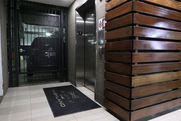 $2,650 | 5320 East Mockingbird Lane, Unit L302, Dallas, TX 75206