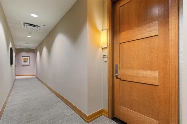 $2,650 | 5320 East Mockingbird Lane, Unit L302, Dallas, TX 75206