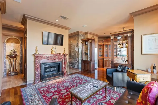 $2,650 | 5320 East Mockingbird Lane, Unit L302, Dallas, TX 75206