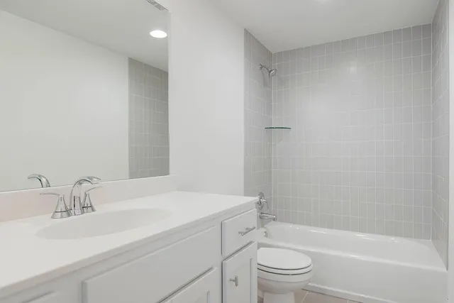 $723,009 | 25374 West 91st Terrace, Lenexa, KS 66227