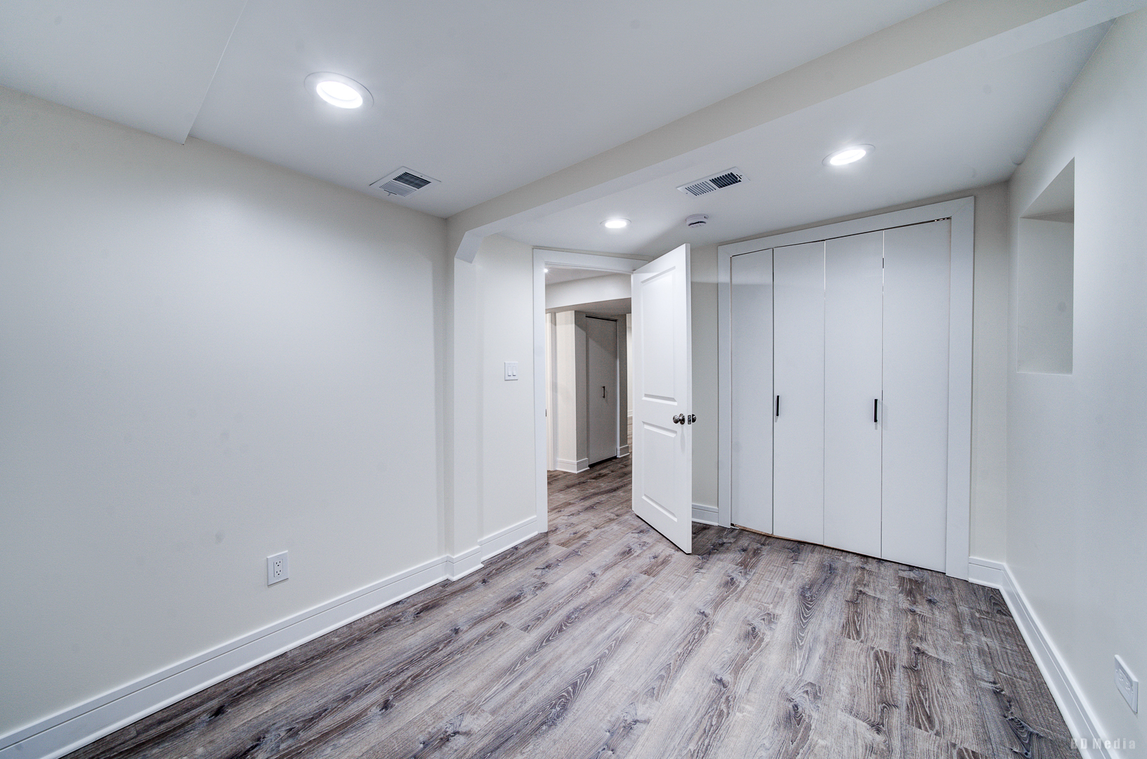 7307 South Peoria Street Chicago, IL 60621 - Photo 28 of 45 a view of hallway with wooden floor