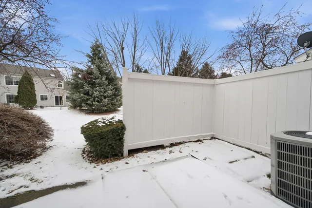 $275,000 | 1372 Normantown Road, Unit 1372, Naperville, IL 60564