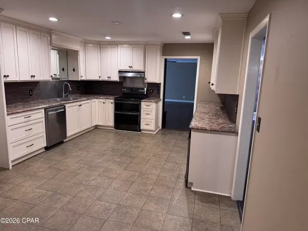 $430,000 | 3320 Caverns Road, Marianna, FL 32446