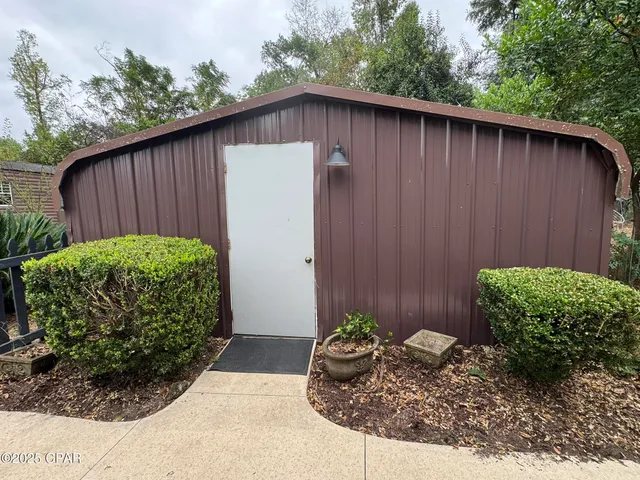 $475,000 | 3320 Caverns Road, Marianna, FL 32446