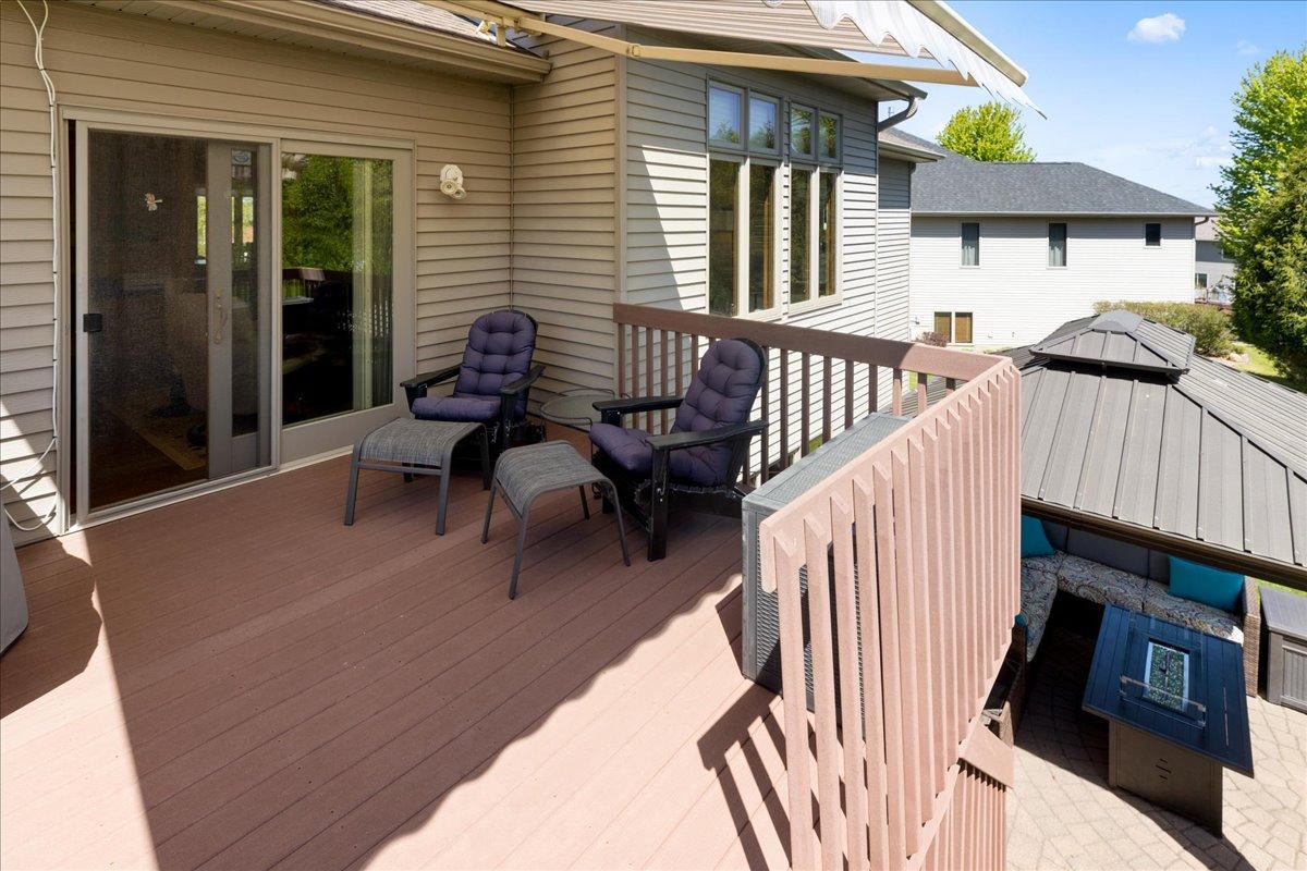 5236 Southern Ridge Lane Southwest Rochester, MN 55902 - Photo 26 of 44