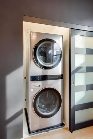 $3,100 | 6951 North Western Avenue, Unit F, Chicago, IL 60645